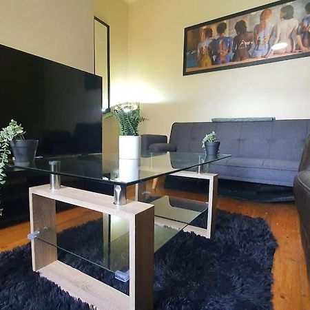 カーディフFree Netflix, Large House, Great Priceアパートメント エクステリア 写真